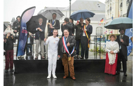 La Flamme Olympique à Cabourg